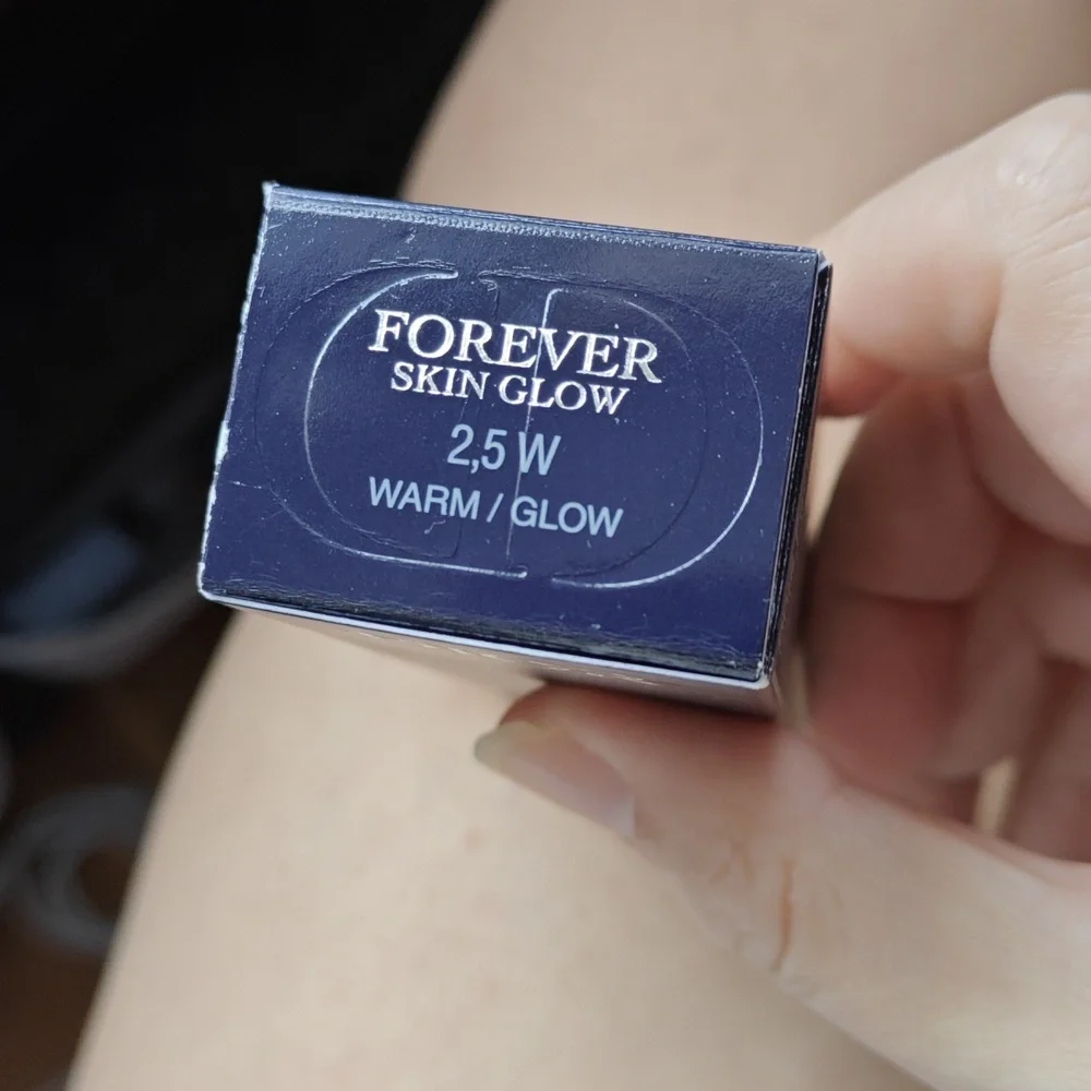 Dior Forever Skin Glow in 2,5 W